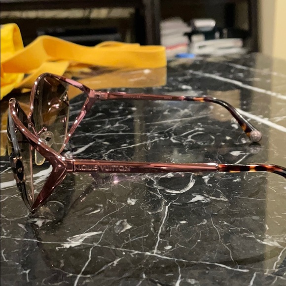 Louis Vuitton Sunglasses Z0539U Rose Gold - Picture 5 of 7